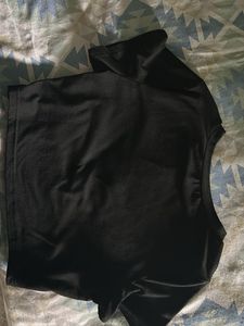 Black Dragon Graphic Crop T-Shirt