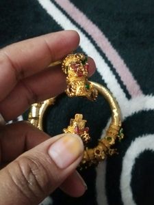 Vintage Gold-Tone Bangles