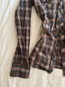 Brown Plaid Button-Up fitted y2k shirtᒄ♪♬̊🤎