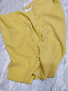 Chic Yellow Sleeveless Tie-Up Top