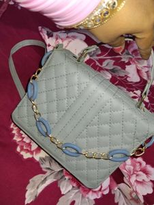 Stylish Quilted Handbag with Chain
