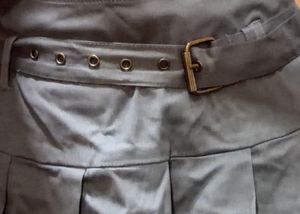 Stylish Pleated Skirt with Belt