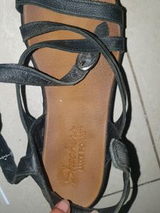 Sandles