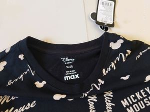 Women's Disney Print crop Sweatshirt