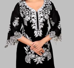 🖤Elegant Black Embroidered Kurta Set