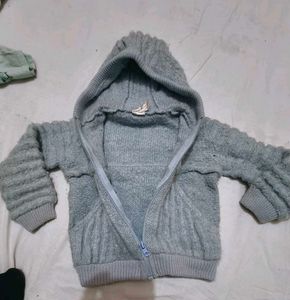 Very Beautiful N Amazing Woolen Sweater