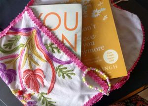 Bag/pouch to keep books &amp; stuffs.