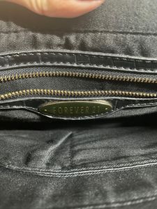 Medium Sling Bag