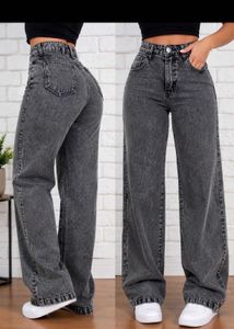 Stylish Grey Wide-Leg Jeans
