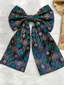 Bow set of two