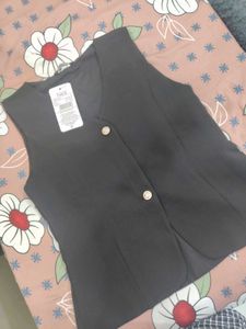 Sleeveless Black V-Neck Vest Top