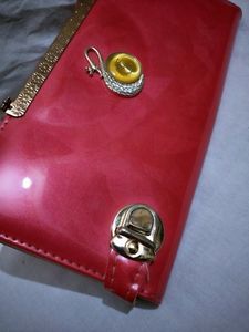 Women's Wallets With Handle And Nice Peacock Design