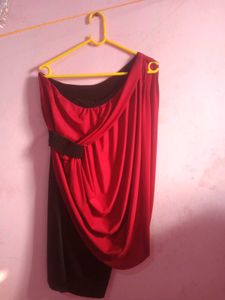 Chic Red and Black One-Shoulder Dress