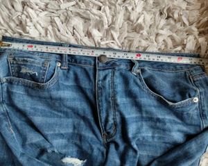 American Eagle Distressed Blue Jeans