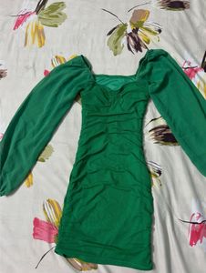 urbanic Emerald Green Ruched Puff Sleeve dress