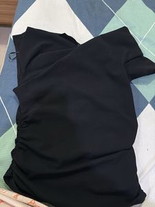 Chic Black One-Shoulder Ruched Top