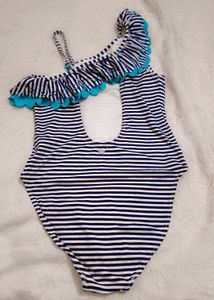 Very Beautiful And Cute Swimsuit