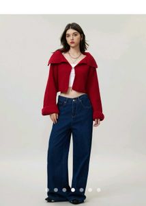 Chic Red Knit clasp hook Cropped Sweater