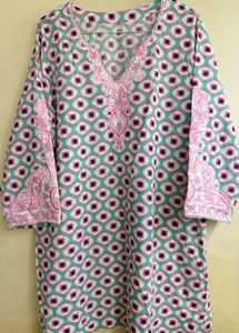 Embroidered V-Neck Kurta