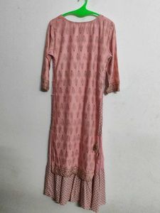 Elegant Pink Kurti with Golden Print