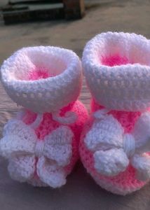 Adorable Pink &amp; White Crochet Baby Booties