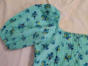 Cute Floral Puff Sleeve Top