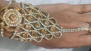 Sparkling Rhinestone 🆓 🚚Gold Tone Hand Jewelry