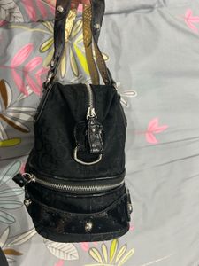 RARE Vintage Guess Black Y2k Shoulder Bag