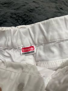2 White And Yellow Girls' Shorts