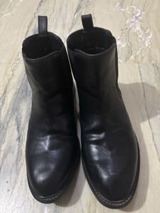 Classic Black Chelsea Boots