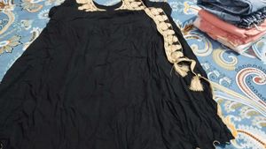 Elegant Black Embroidered Kurta