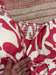 Red &amp; White Abstract Print Puff Sleeve Top