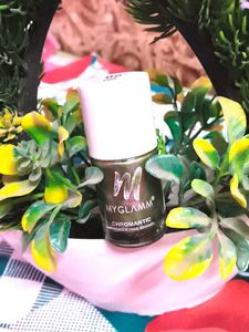 My Glamm Chromantic Nail Enamel