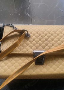 Quilted Chain Strap Crossbody Bag