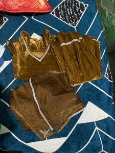 Elegant Velvet mustured Kurta Set