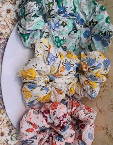 Floral Scrunchie Set