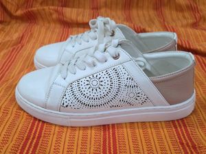 Stylish White & Tan Sneakers