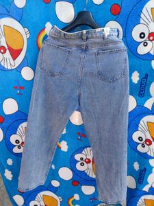 High waist 28 Light Wash Jeans