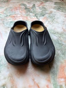 CROCS Echo Wave
