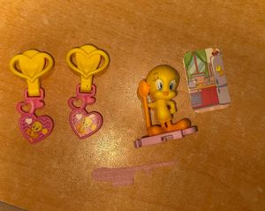 Tweety Bird Collectible kinderjoy Toys