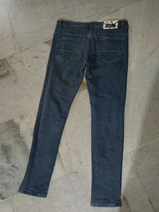 Stylish Ripped Denim Jeans