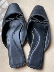 ZARA Black Ballet Flats