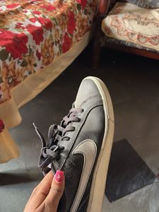 Nike Women’s Tennis Court Sneakers