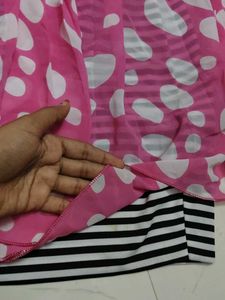 Pink girls dress🌷