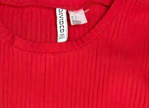 H&amp;M Chic Red Bodycon Midi Dress