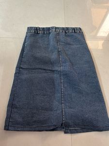 Classic Denim Button-Front Skirt