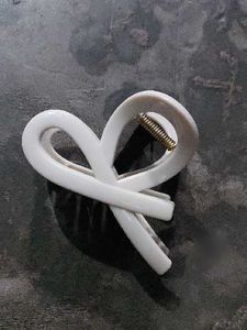 Stylish White Hair Claw Clip