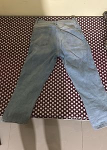 Light Wash Cropped Jeans