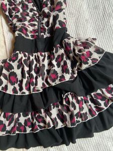 Chic Leopard Print Ruffled Dress