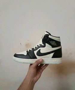 Air Jordan 1 High Sneakers(1 st copy)